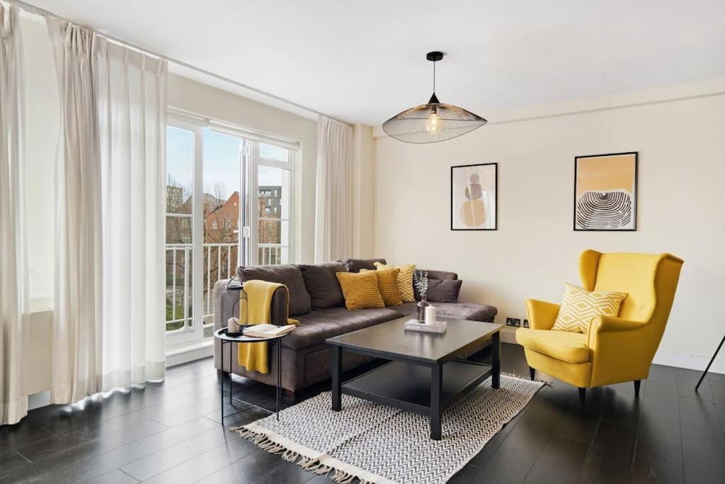 The Camden Suite Bright & Beautiful 2-Bed City Retreat ロンドン エクステリア 写真