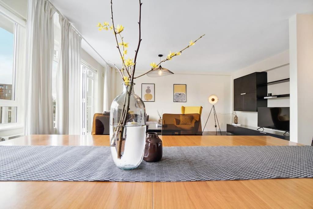 The Camden Suite Bright & Beautiful 2-Bed City Retreat ロンドン エクステリア 写真